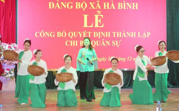 https://hatrung.thanhhoa.gov.vn/portal/Photos/2023-12/d15d6de3e18edd2dz4987879037176_5fa9d81a7985305a37be175d60b7616f.jpg