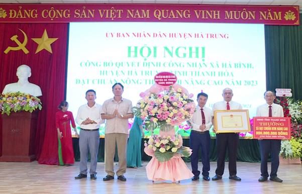 https://hatrung.thanhhoa.gov.vn/portal/Photos/2024-07/c1acb376256657fdz5685843367612_27f1f53aea6956acf9b337ac6d28236d.jpg