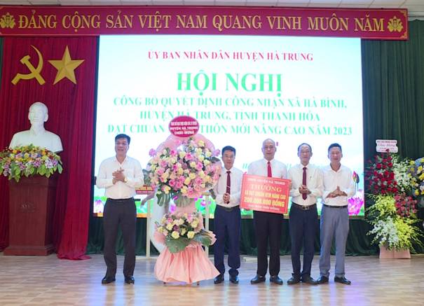 https://hatrung.thanhhoa.gov.vn/portal/Photos/2024-07/f6bcd02d14d33c7dz5685843421345_cc23759b273de9e4e20189064879997f.jpg